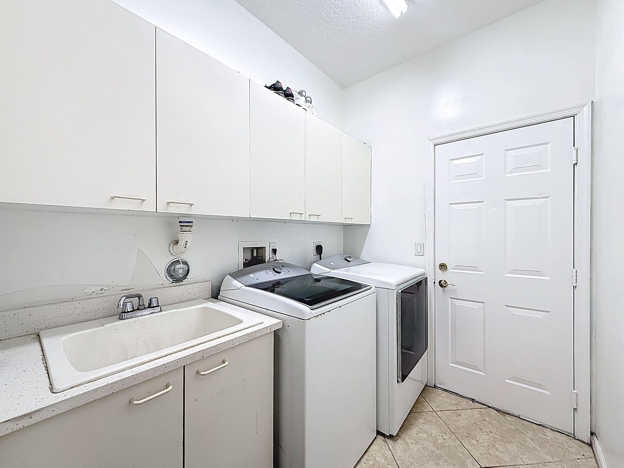 16918 Southwest 16th Street Pembroke Pines, FL 33027 - Photo 26 of 50 Photo 26