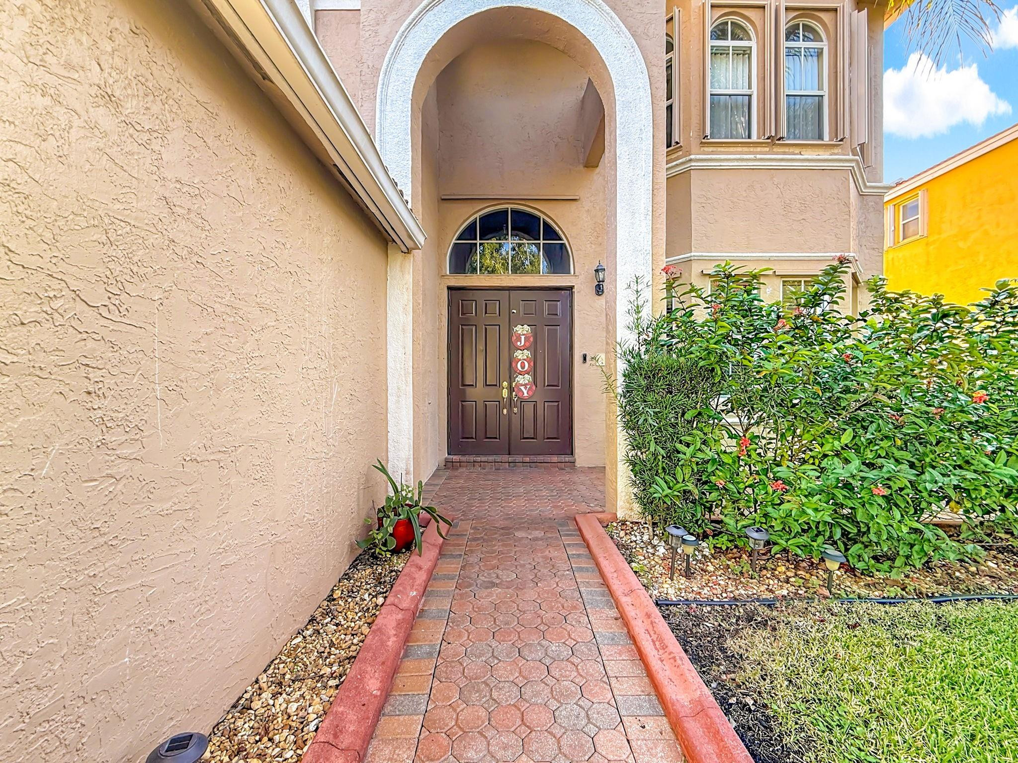 16918 Southwest 16th Street Pembroke Pines, FL 33027 - Photo 9 of 50 Photo 9