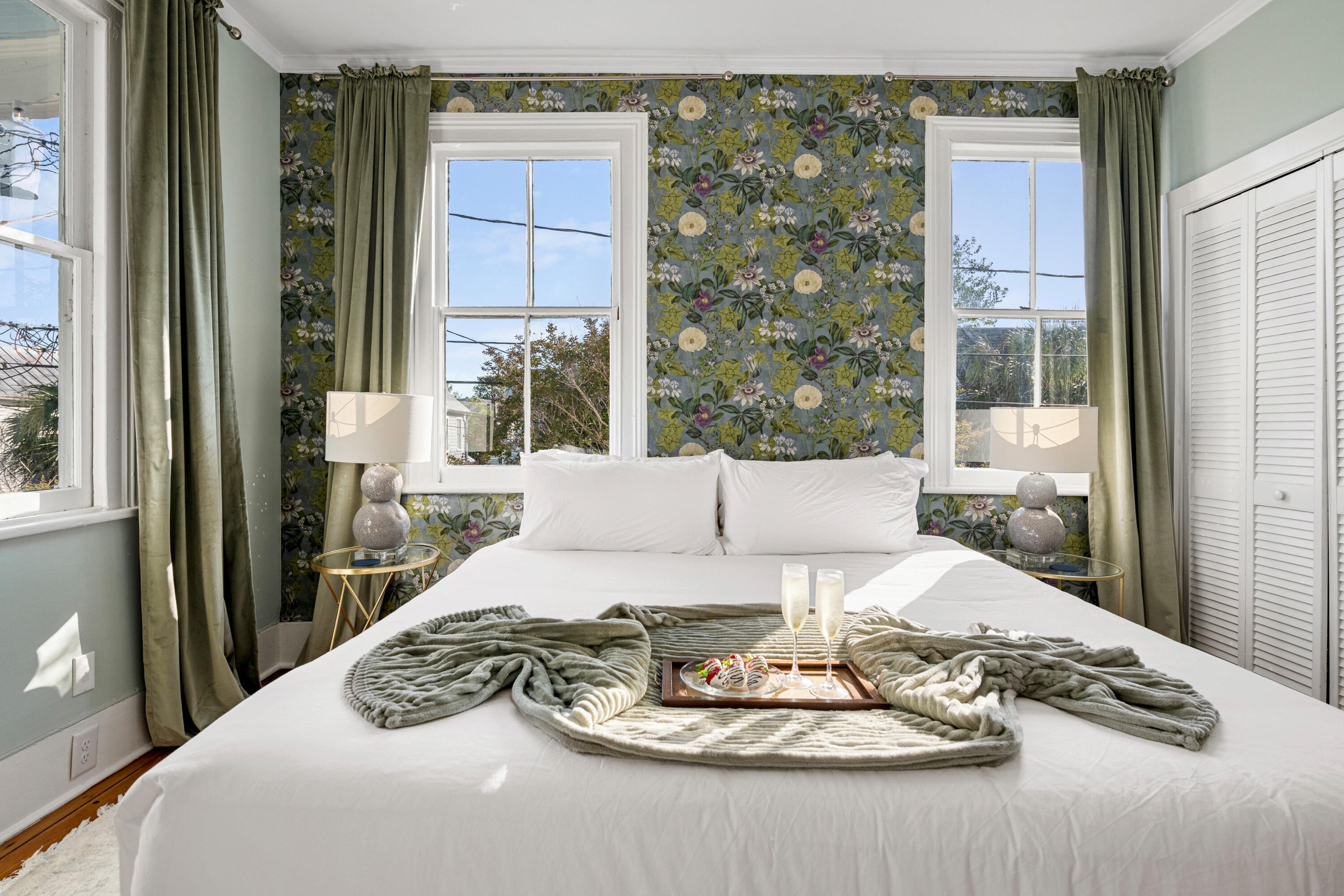 12 Percy Street Charleston, SC 29403 - Photo 22 of 42 Upstairs bedroom