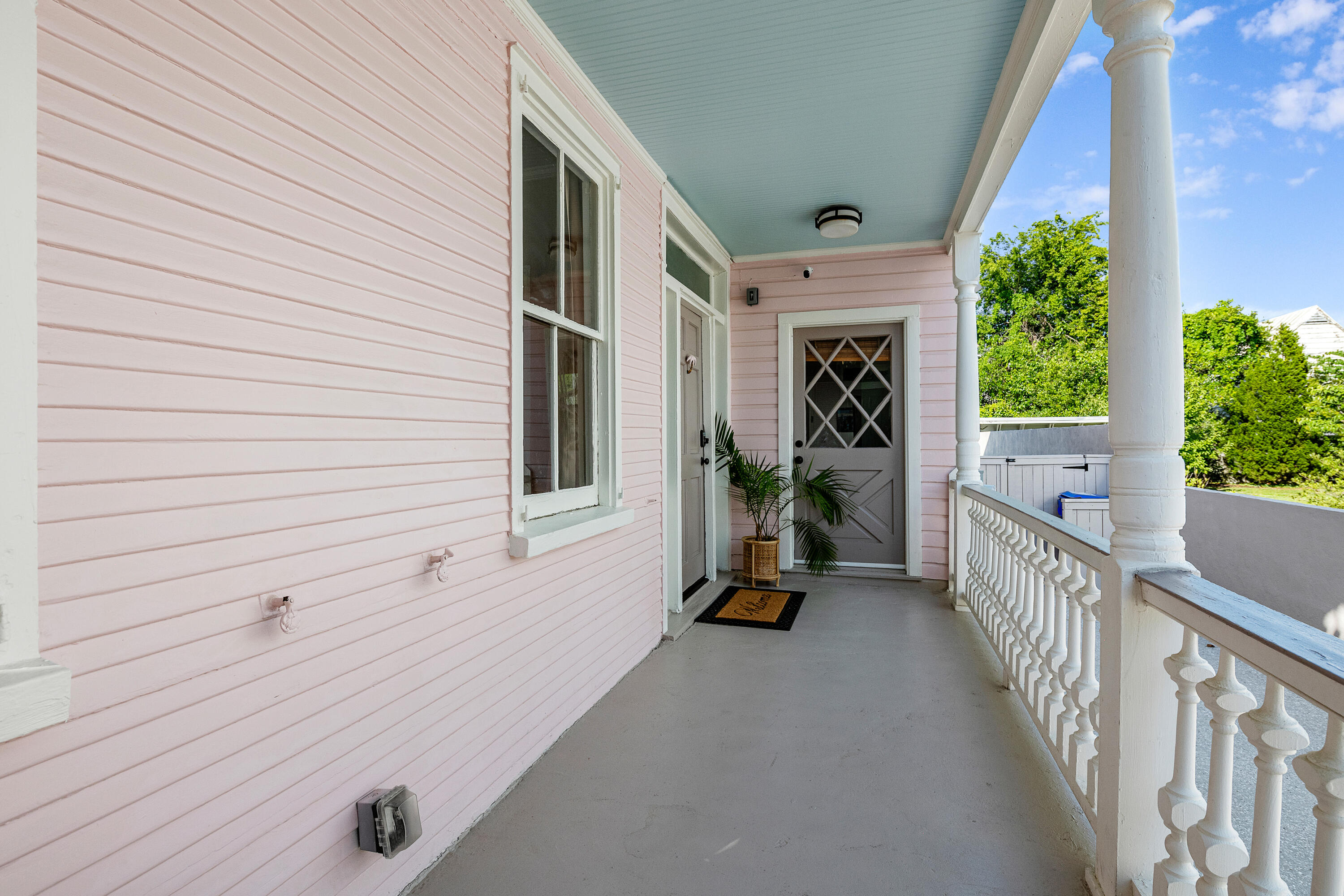 12 Percy Street Charleston, SC 29403 - Photo 3 of 42 003-12PercySt-Charleston-SC-29403-StayDu