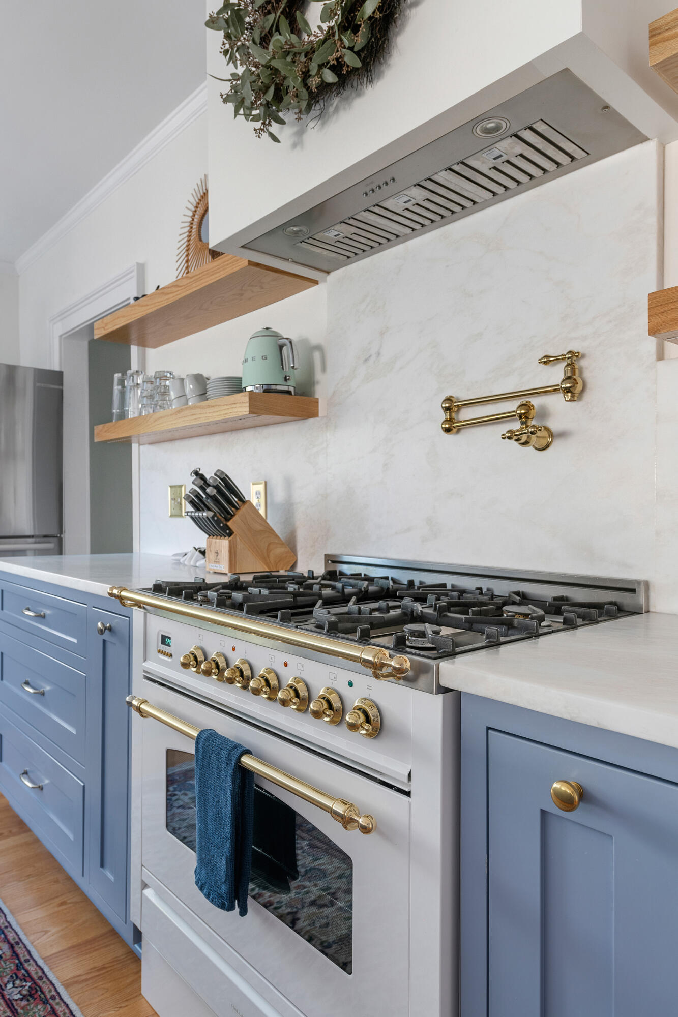 12 Percy Street Charleston, SC 29403 - Photo 8 of 42 gas range