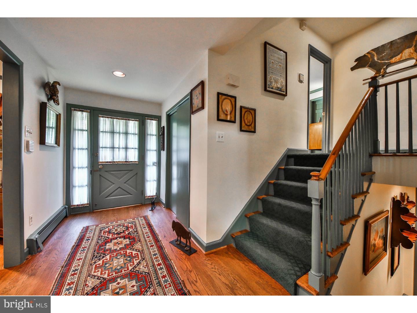 822 Gregory Road Rydal, PA 19046 - Photo 2 of 25 Foyer