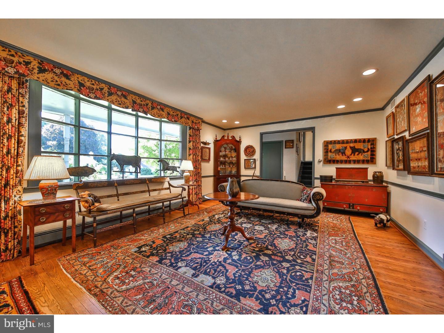 822 Gregory Road Rydal, PA 19046 - Photo 5 of 25 Living Room