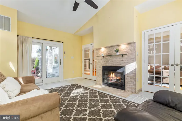 $985,000 | 43879 Glenhazel Drive, Ashburn, VA 20147