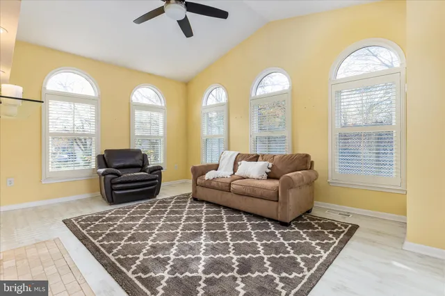 $985,000 | 43879 Glenhazel Drive, Ashburn, VA 20147