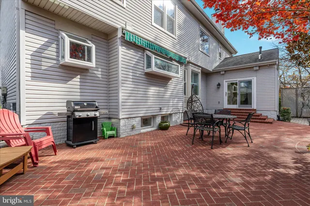 $985,000 | 43879 Glenhazel Drive, Ashburn, VA 20147