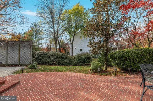 $985,000 | 43879 Glenhazel Drive, Ashburn, VA 20147