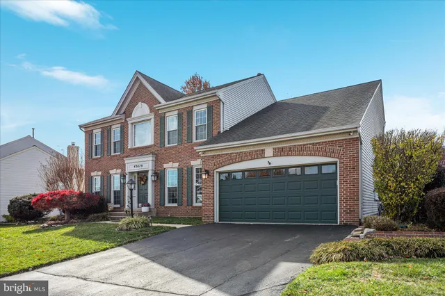 $985,000 | 43879 Glenhazel Drive, Ashburn, VA 20147