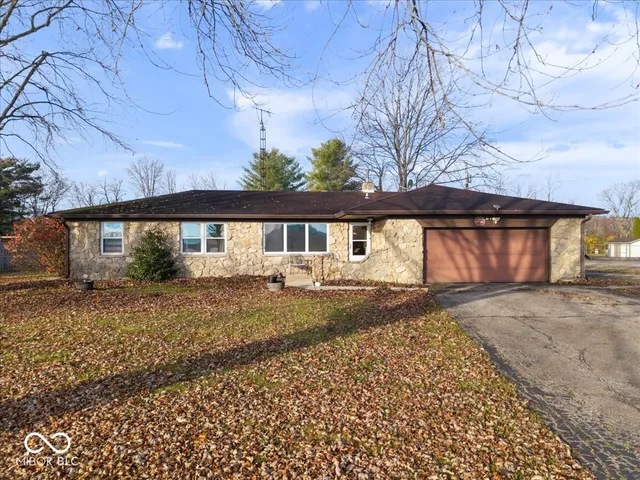 $359,000 | 4200 South 650 West, New Palestine, IN 46163