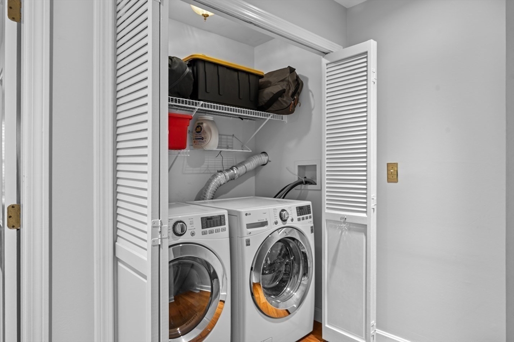 27 R West Street, Unit 4 Beverly, MA 01915 - Photo 9 of 27 a utility room with dryer and washer