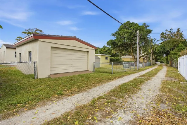 $714,900 | 461 Plover Avenue, Miami Springs, FL 33166