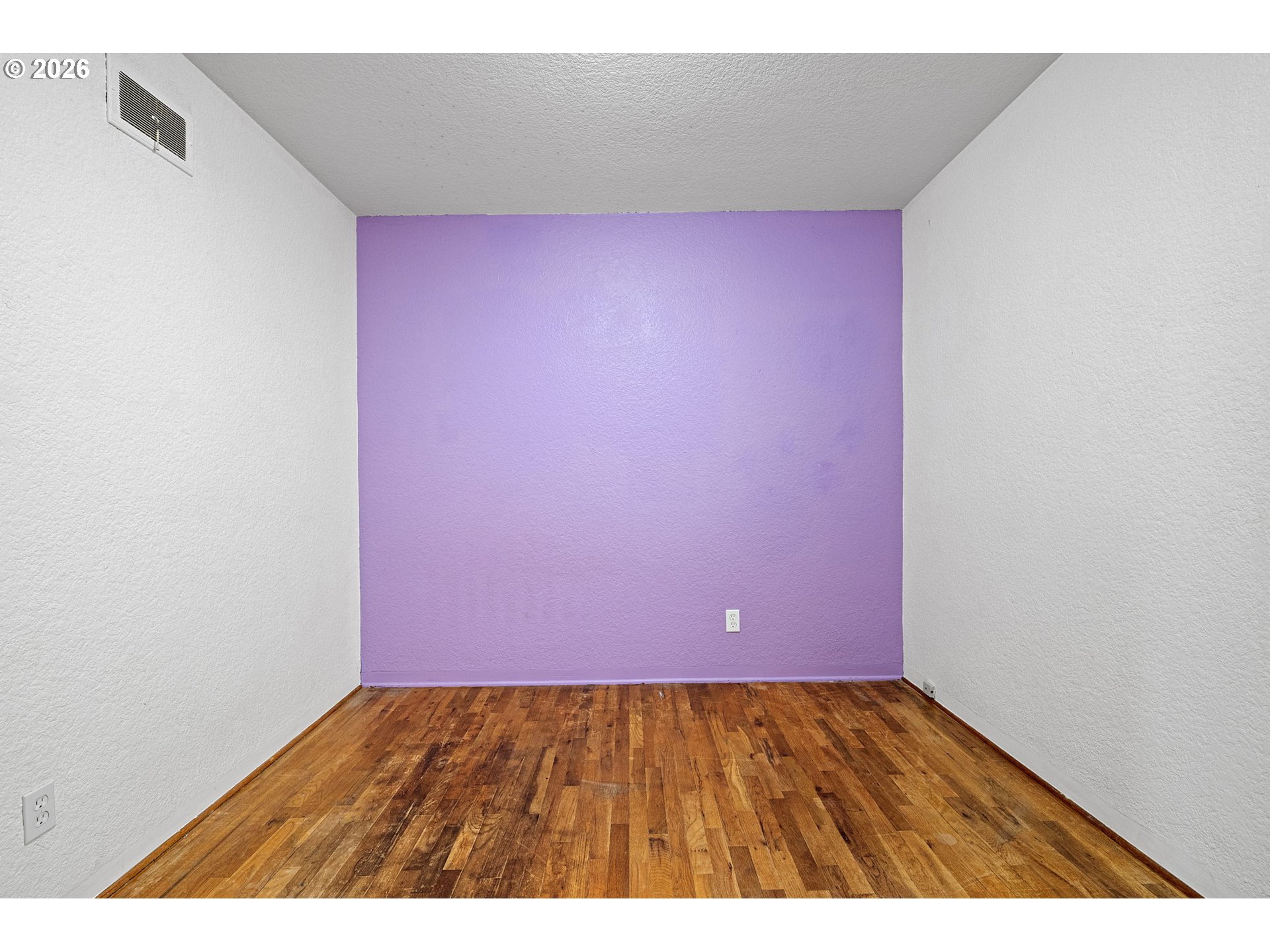 1565 Linwood Street Eugene, OR 97404 - Photo 20 of 42 a view of an empty room