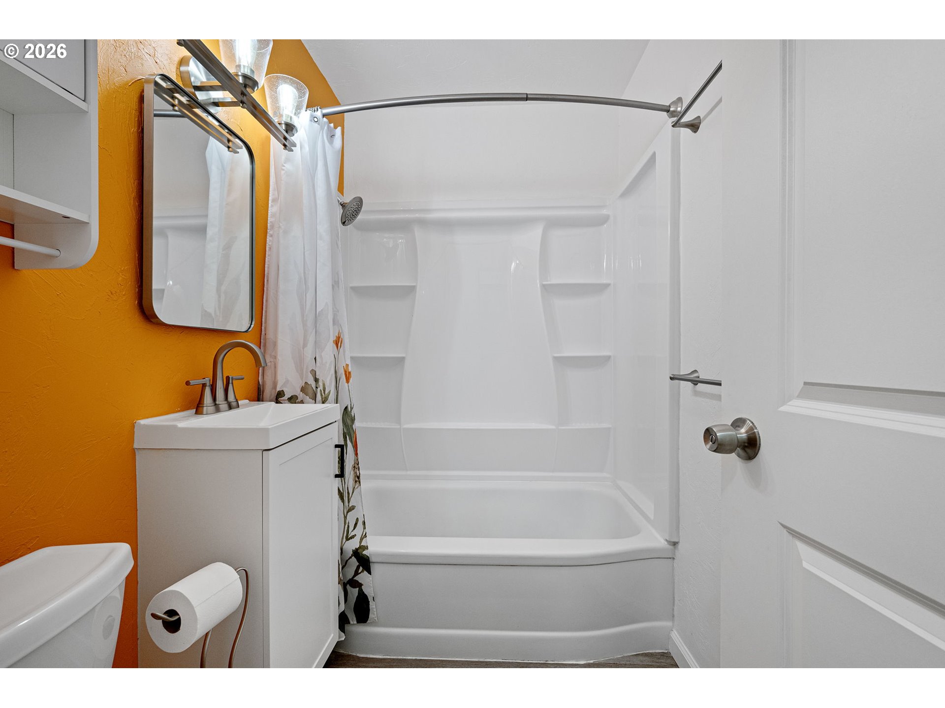 1565 Linwood Street Eugene, OR 97404 - Photo 25 of 42 a bathroom with a toilet a sink and a shower