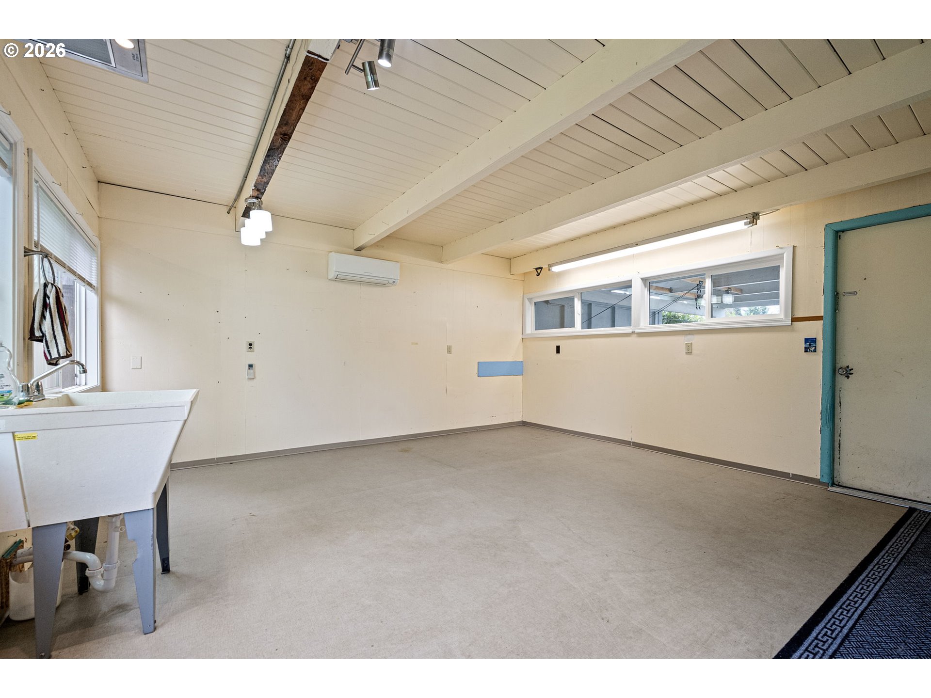 1565 Linwood Street Eugene, OR 97404 - Photo 38 of 42 a view of an empty room with a window