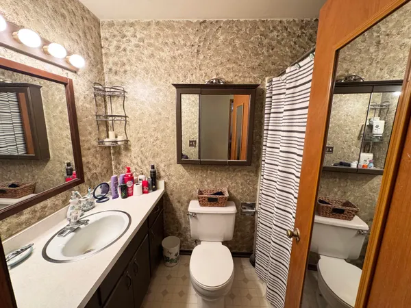 $375,000 | W300S2975 Snowdon Drive, Waukesha, WI 53189