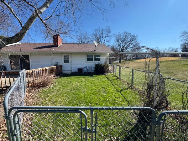 $375,000 | W300S2975 Snowdon Drive, Waukesha, WI 53189