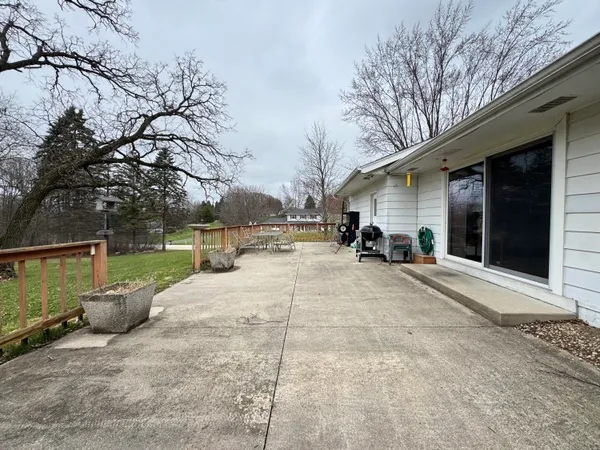 $375,000 | W300S2975 Snowdon Drive, Waukesha, WI 53189
