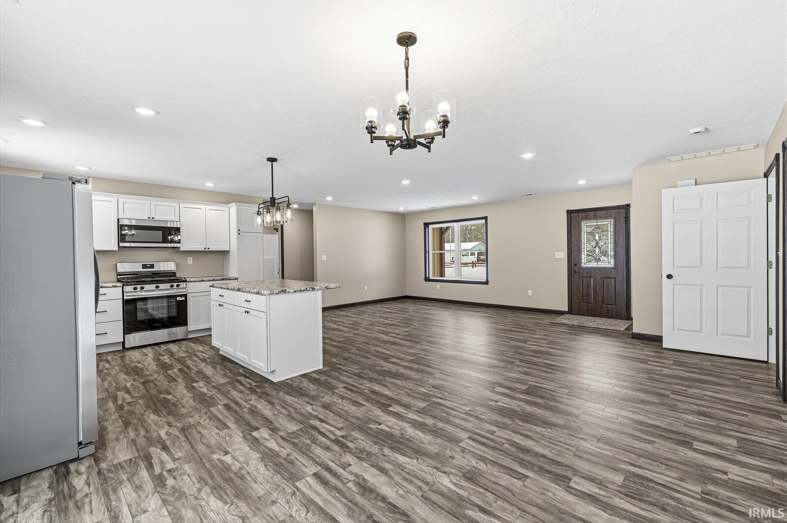 51628 Lakeland Road Elkhart, IN 46514 - Photo 11 of 32