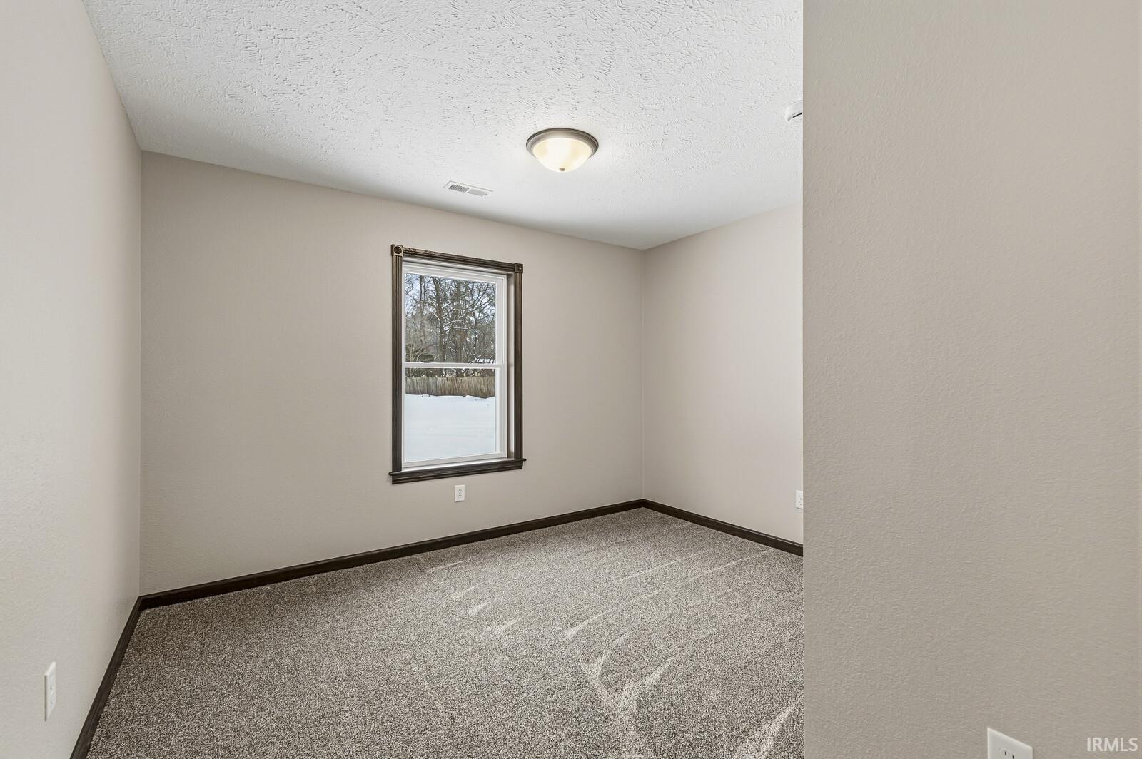 51628 Lakeland Road Elkhart, IN 46514 - Photo 20 of 32