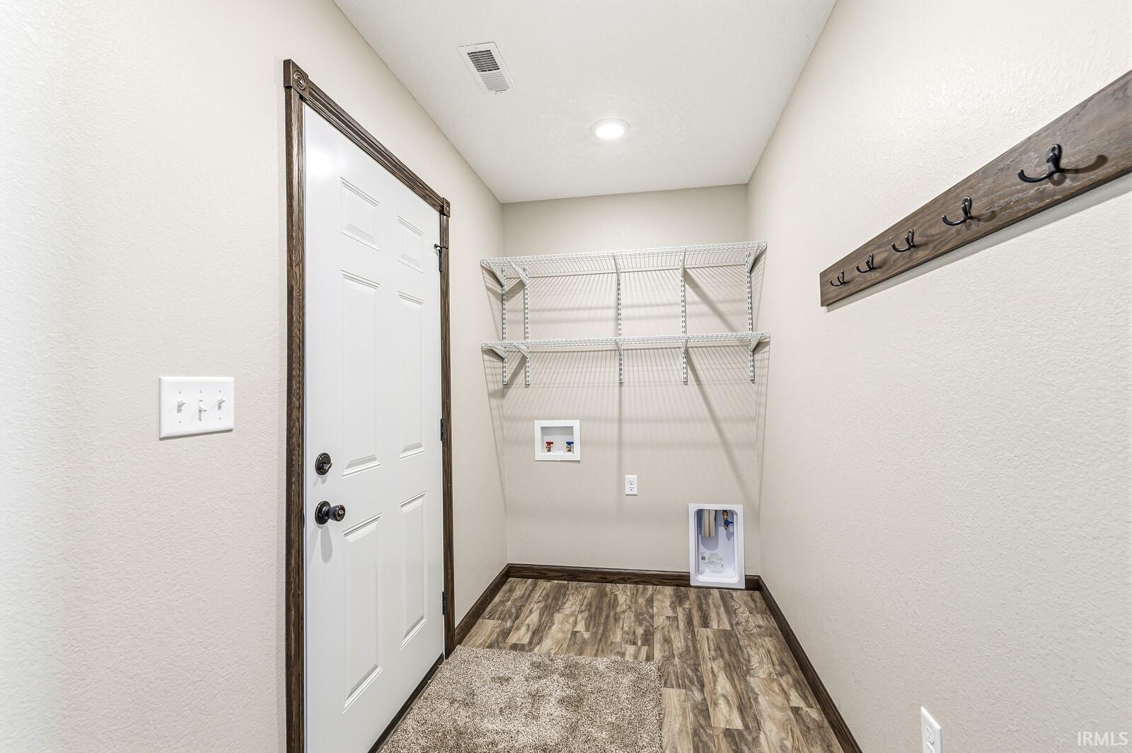 51628 Lakeland Road Elkhart, IN 46514 - Photo 23 of 32