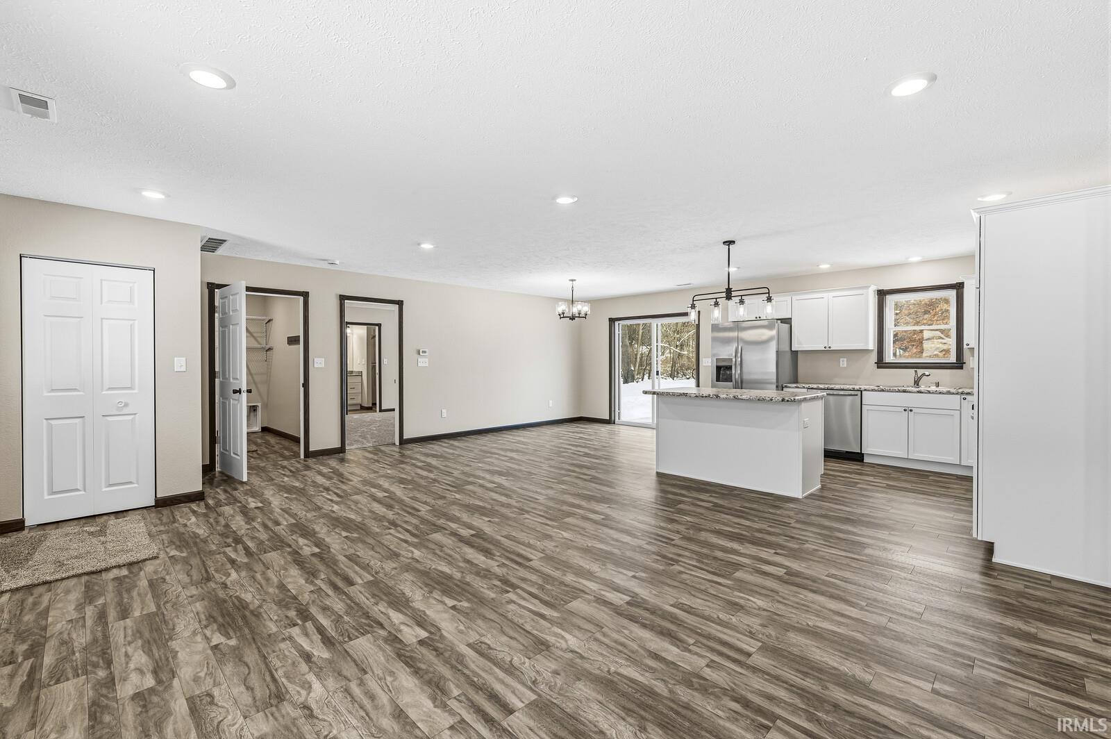 51628 Lakeland Road Elkhart, IN 46514 - Photo 8 of 32