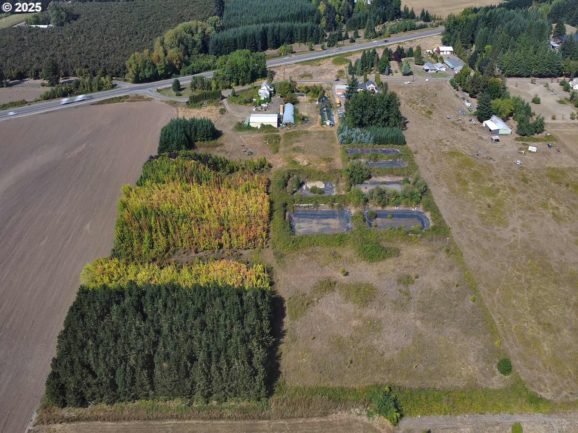 13400 Southeast Ash Road Dayton, OR 97114 - Photo 2 of 3 a view of a lake with a yard