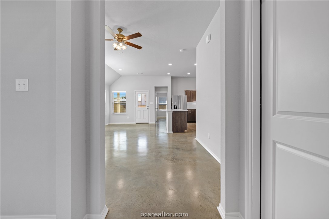 1219 High Street Navasota, TX 77868 - Photo 4 of 20
