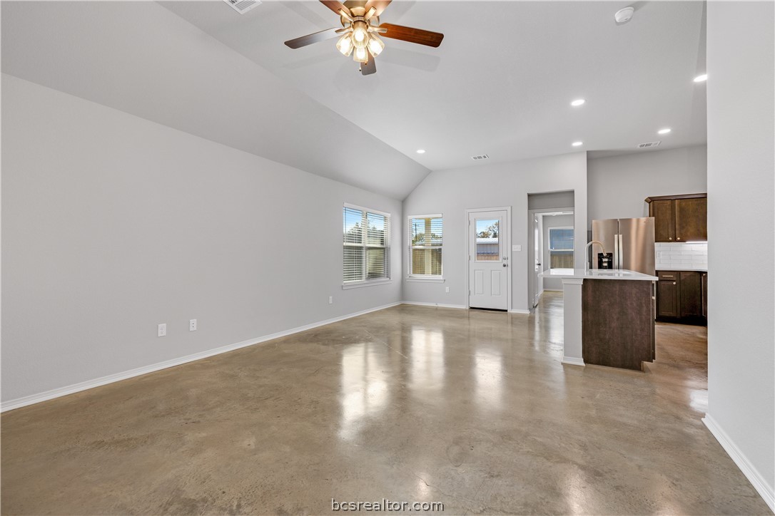 1219 High Street Navasota, TX 77868 - Photo 6 of 20