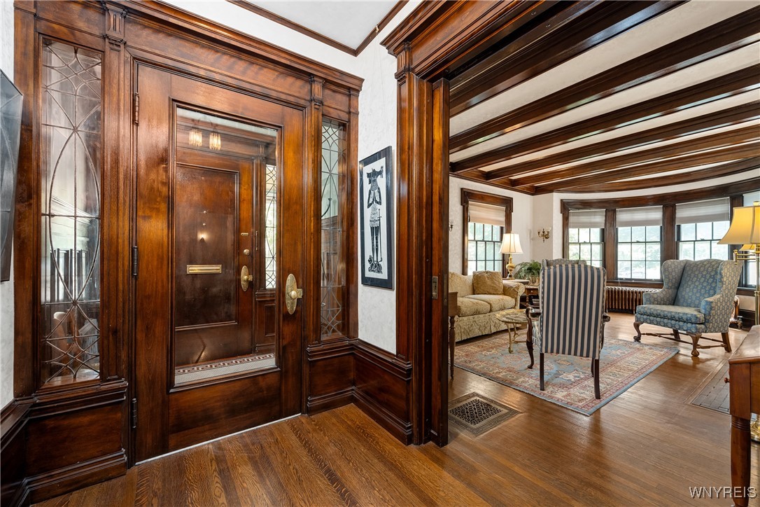 33 Colonial Circle Buffalo, NY 14222 - Photo 6 of 47