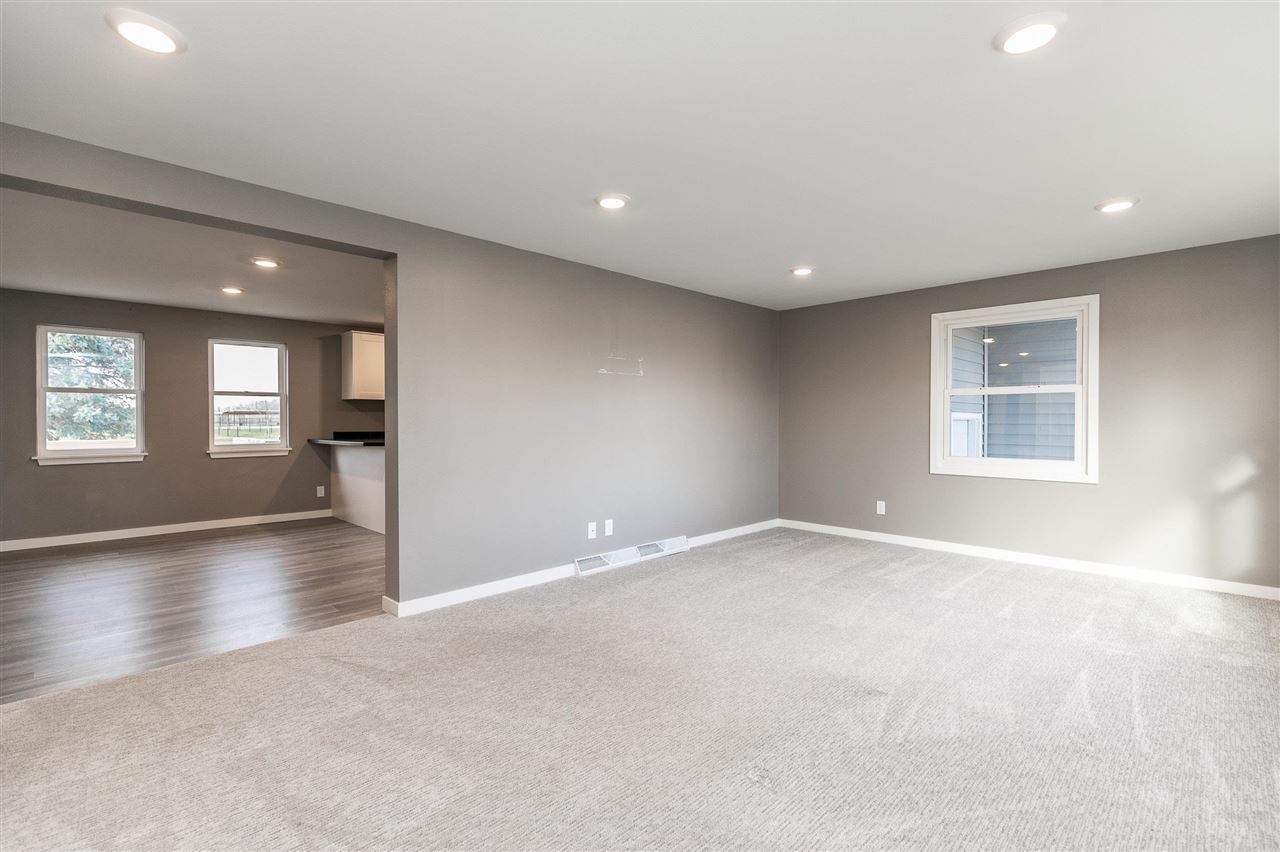 1815 Highland Road Ely, IA 52227 - Photo 17 of 36 Gallery Image 17
