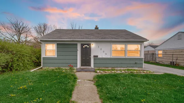 $149,900 | 1006 West Old Ridge Road, Hobart, IN 46342