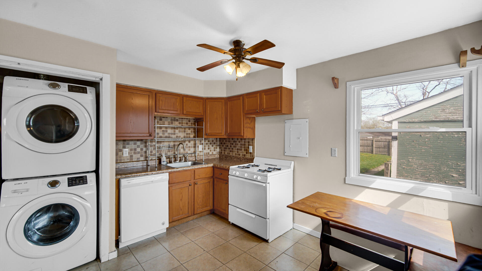 1006 West Old Ridge Road Hobart, IN 46342 - Photo 6 of 24 1919x1080