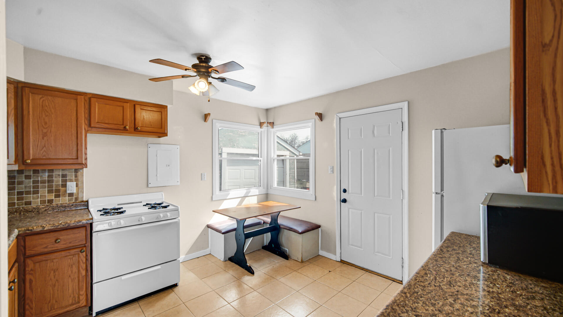 1006 West Old Ridge Road Hobart, IN 46342 - Photo 7 of 24 1919x1080