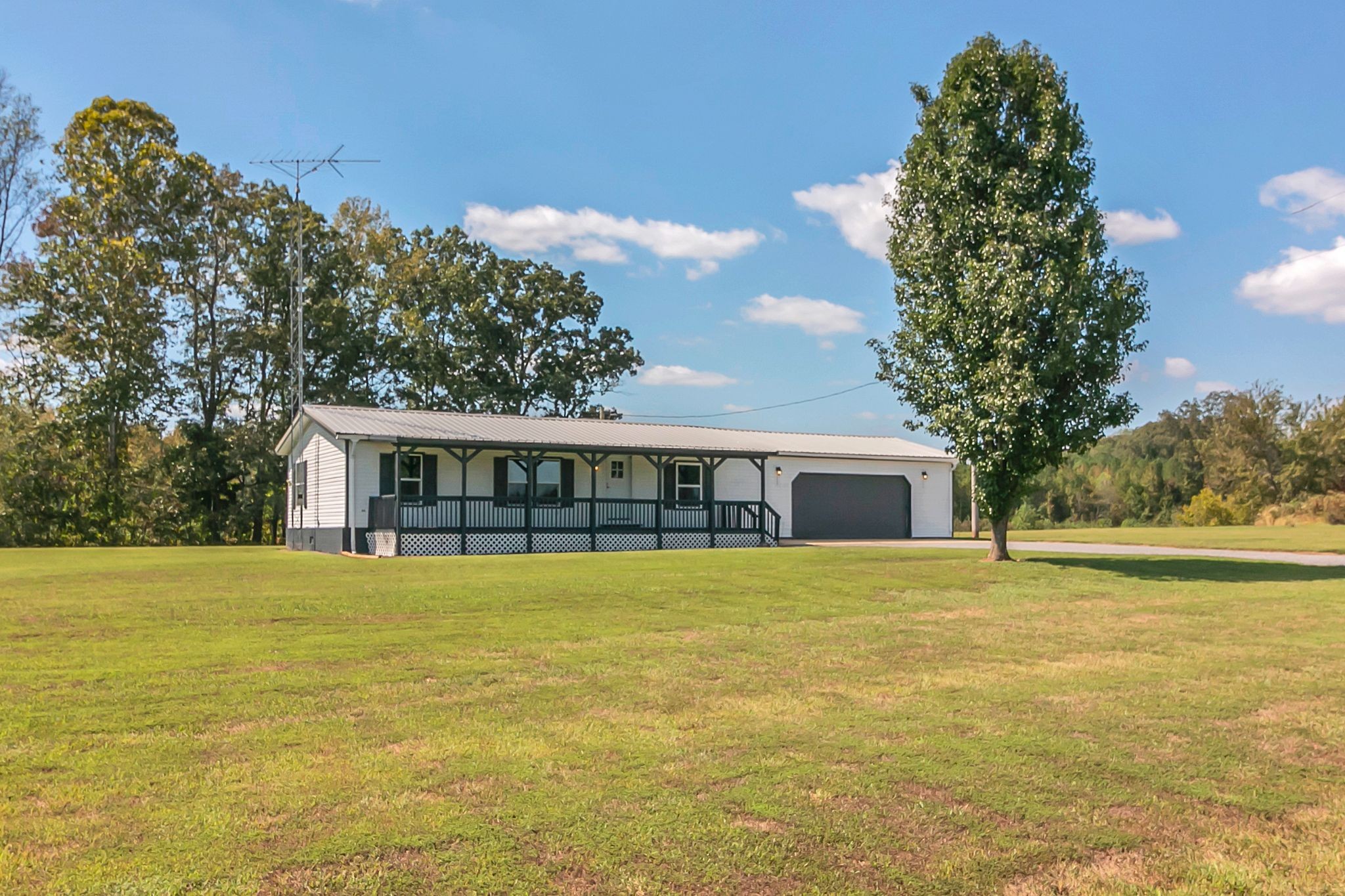 2640 Perkins Road Puryear, TN 38251 - Photo 4 of 30 Gallery Image 4