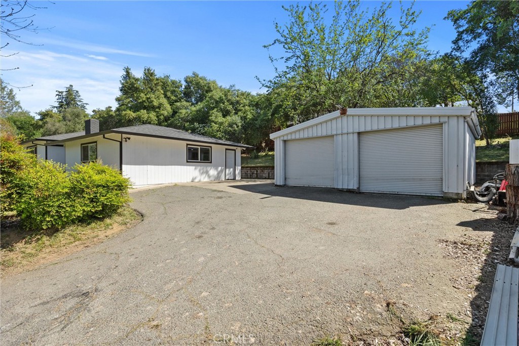 904 Long Bar Road Oroville, CA 95966 - Photo 4 of 50 a house with a yard