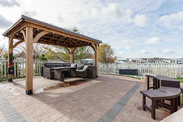 $374,900 | 1261 Peninsula Lane, Whitewater, WI 53190