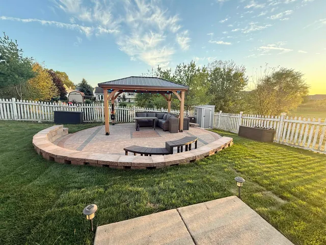 $374,900 | 1261 Peninsula Lane, Whitewater, WI 53190