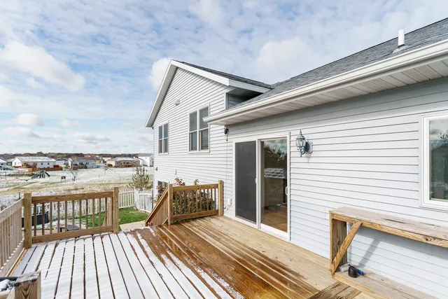 $374,900 | 1261 Peninsula Lane, Whitewater, WI 53190