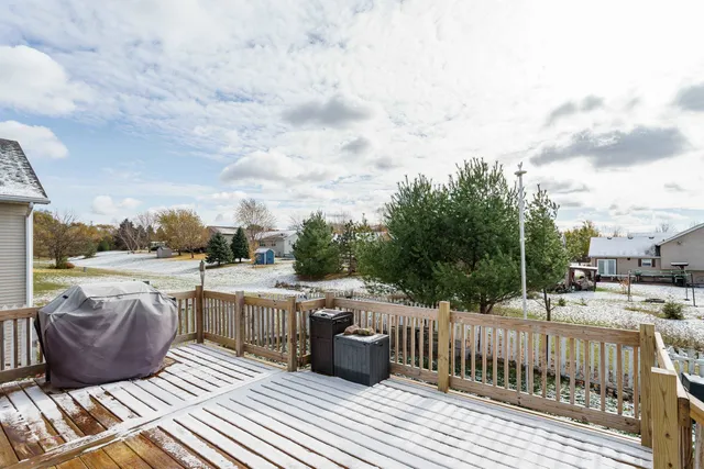 $374,900 | 1261 Peninsula Lane, Whitewater, WI 53190