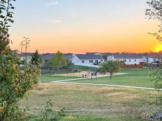 $374,900 | 1261 Peninsula Lane, Whitewater, WI 53190