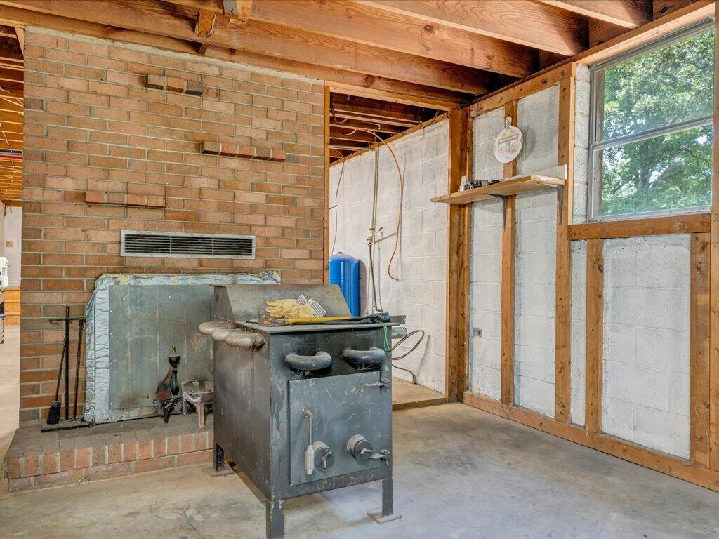 247 Powell Road Ridgeway, VA 24148 - Photo 35 of 90 35-MIB07126
