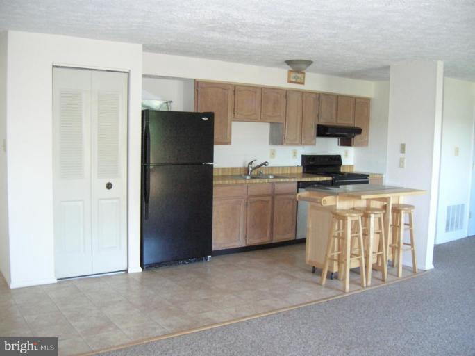 600 Heather Ridge Drive, Unit K Frederick, MD 21702 - Photo 3 of 8 Kitchen