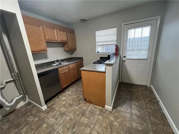 $995 | 2222 Florida Avenue, Unit 7, Kenner, LA 70062
