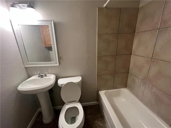 $995 | 2222 Florida Avenue, Unit 7, Kenner, LA 70062