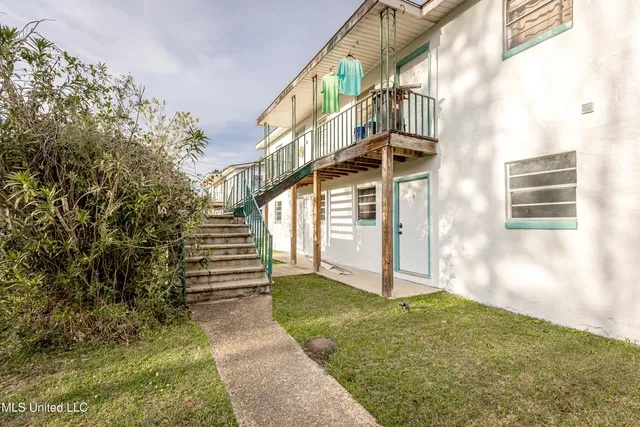$950 | 8429 Highway 613, Unit 2, Moss Point, MS 39562