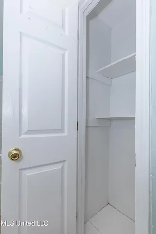 $950 | 8429 Highway 613, Unit 2, Moss Point, MS 39562