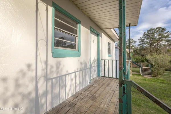 $900 | 8429 Highway 613, Unit 2, Moss Point, MS 39562