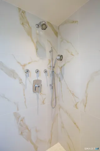 $6,950 | 116 Sherman Street, Unit 1, Fairfield, CT 06824