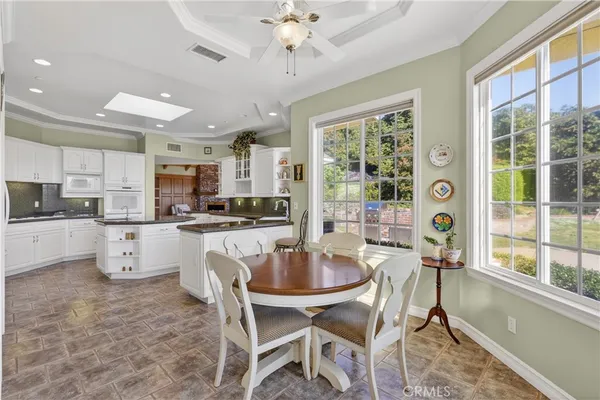 $1,749,000 | 2292 Dos Lomas, Fallbrook, CA 92028