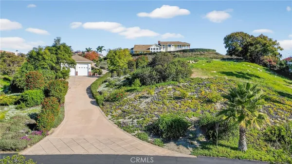 $1,749,000 | 2292 Dos Lomas, Fallbrook, CA 92028